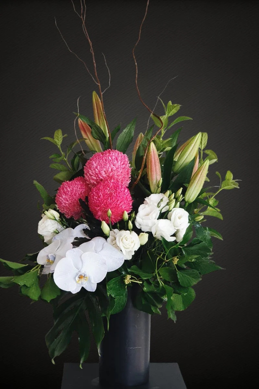 Modern Flower Arrangements to Brighten Bundoora Homes & Offices